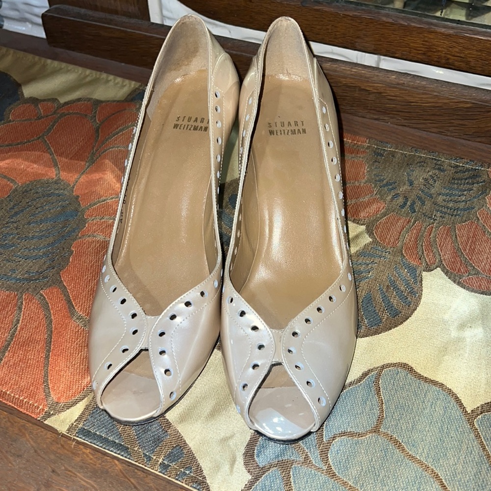 Stuart Weitzman peep toe pumps sz 9.5